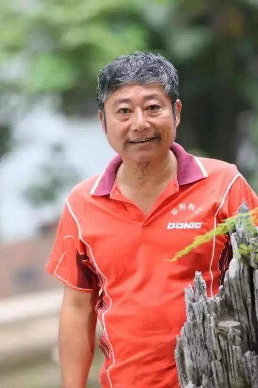 张建林（华南师范大学附属中学退休干部）