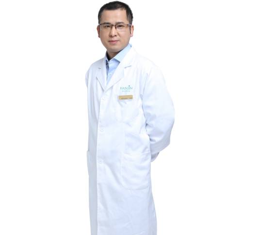 王向阳（武汉韩辰医疗美容医院执业医师）