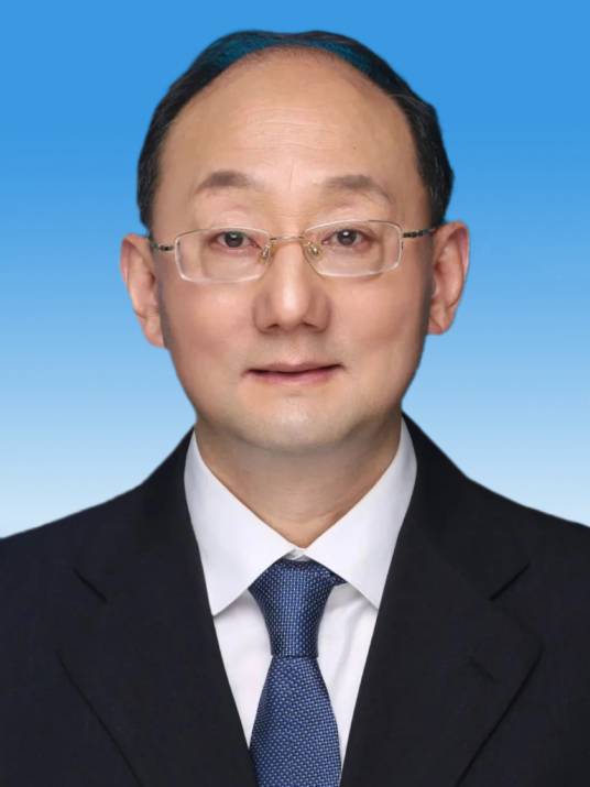 江利平（第十四届全国政协常委、副秘书长，台盟中央专职副主席兼秘书长）