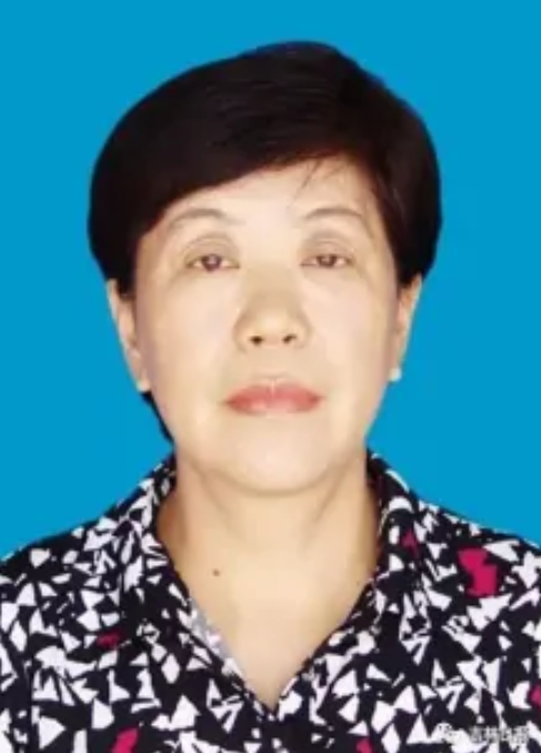 贺英(吉林省白山市委原副秘书长)