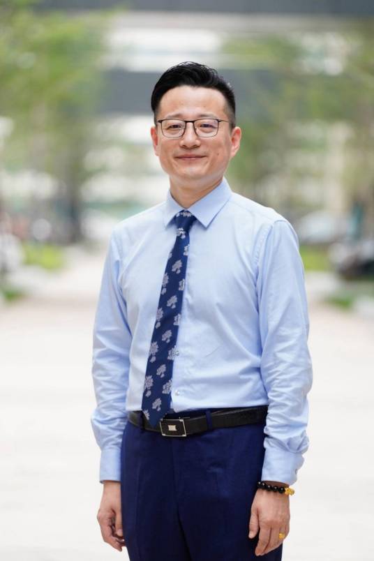 孙志华（南京一中江北校区高一年级组组长）