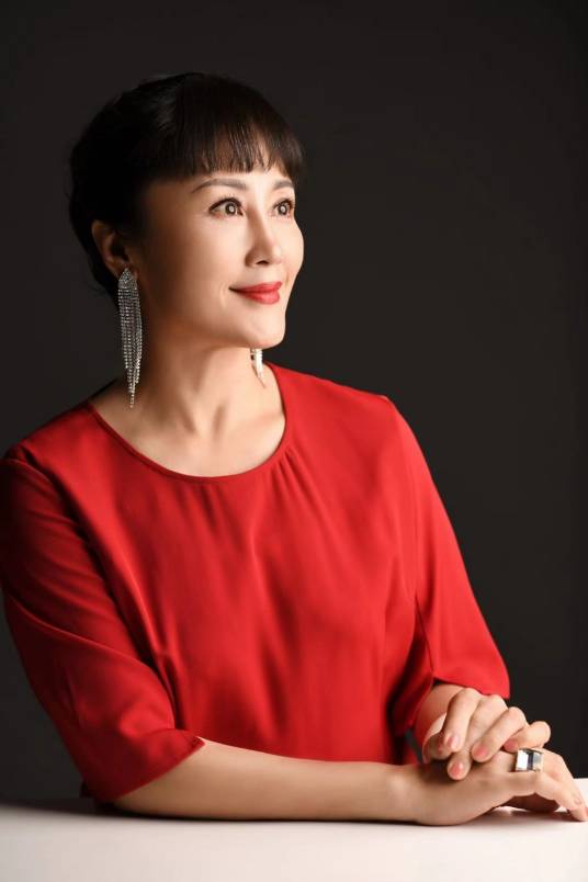 苏静（山东艺术学院教授）