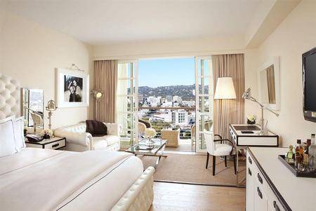 比佛利山庄C先生酒店