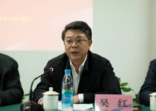 吴红(苏州港口发展(集团)有限公司党委书记、董事长,张家港港务集团党委书记)