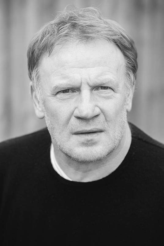 马克·刘易斯·琼斯