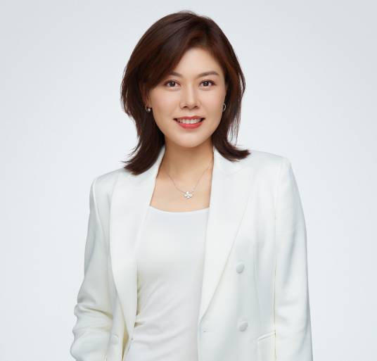 李雪(北京广播电视台主持人、赛事解说员)