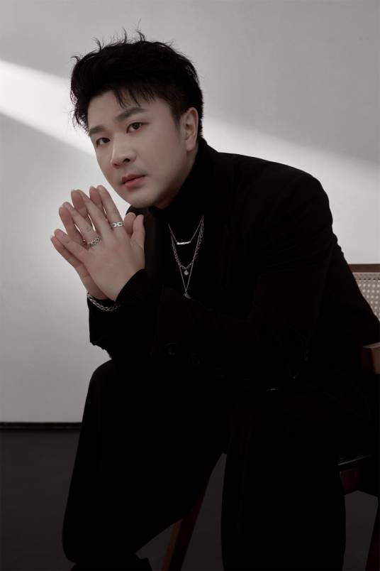 徐鹏（歌手音乐制作人）