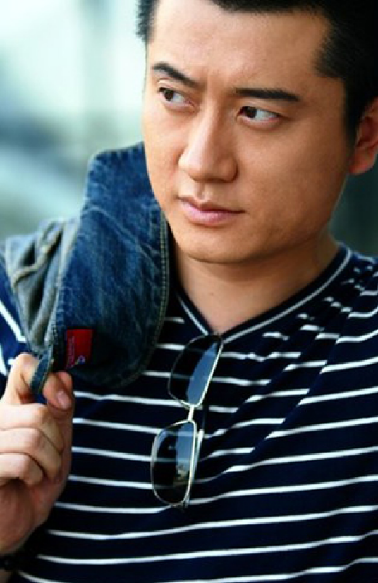 马楠(辽宁人民艺术剧院男演员、原创歌手)