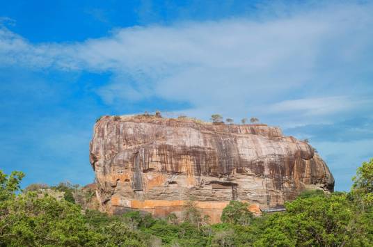 狮子岩（广东省兴宁市狮子岩）