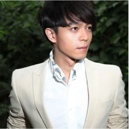 纸月亮（林宇中演唱的歌曲）