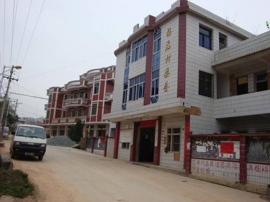 梅庄村(福建省南安市翔云镇下辖村)