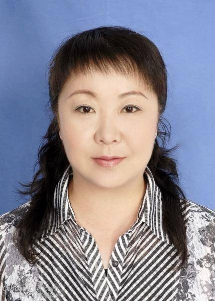 乌兰(山东工商学院教授)