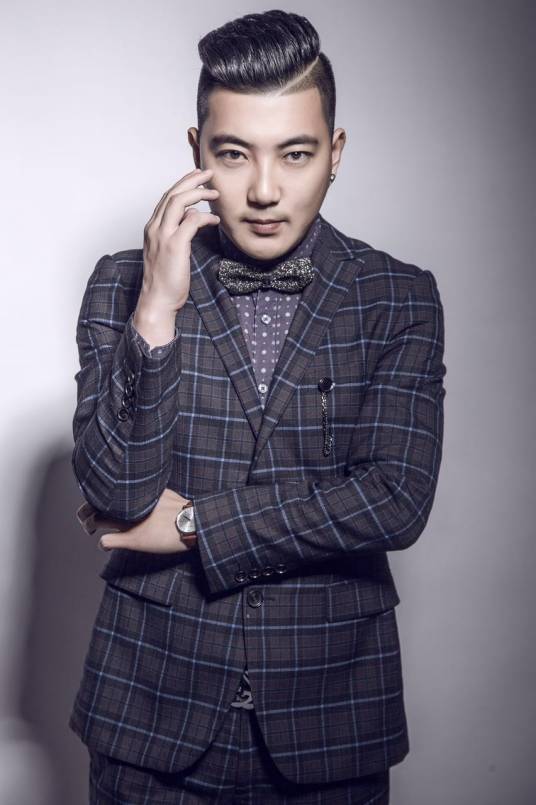 董宇翔(中国内地男主持人,四川电视台节目主持人)