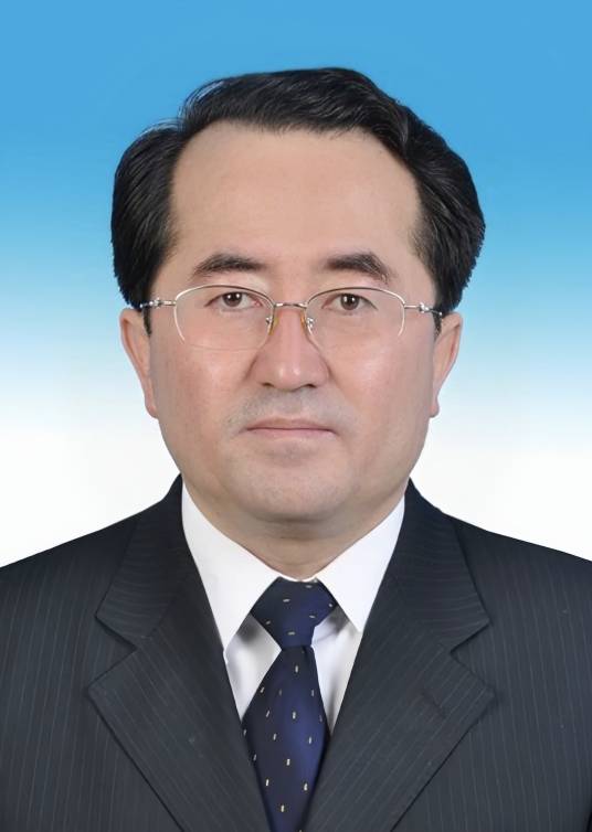 阿迪力·艾力(新疆维吾尔自治区阿克苏地委副书记、行署专员)