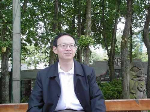 刘世龙(四川大学历史文化学院教授)