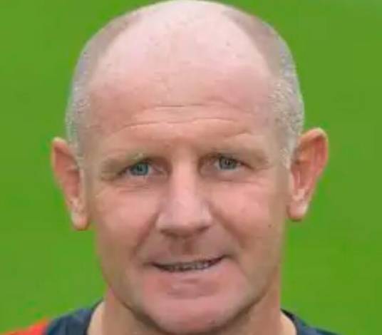 麦克马洪（英国足球教练）