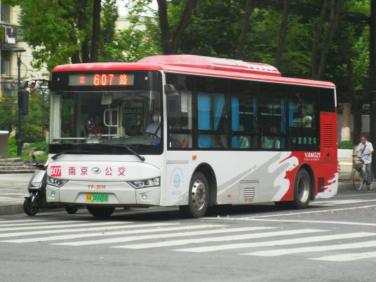 南京公交607路