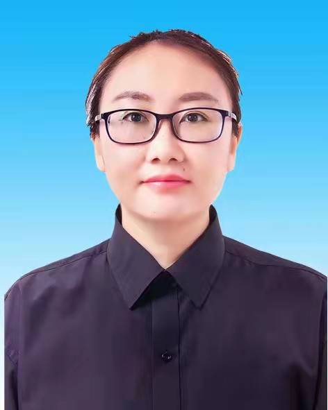 李红英（内蒙古自治区新巴尔虎左旗纪委常委、监委委员）