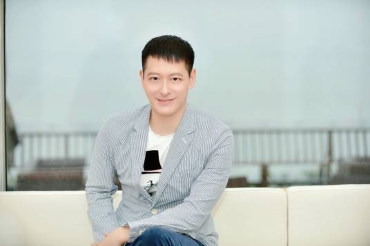 云良（无锡广播电视台主持人）