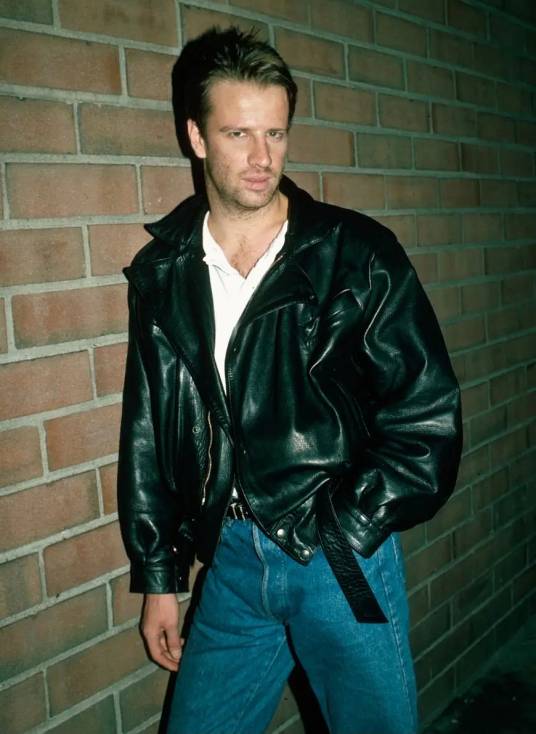 克里斯托弗·兰伯特(法国裔美国好莱坞电影演员、编剧、制作人)