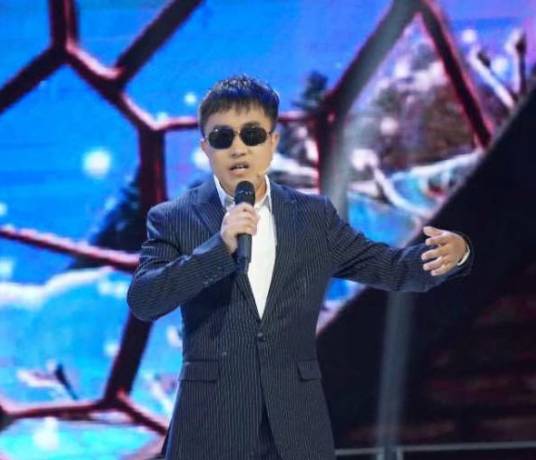 杨亮(盲人歌手)