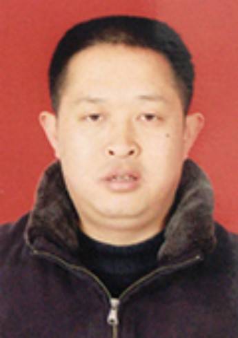 易健(来凤县住房和城乡建设局总工程师)