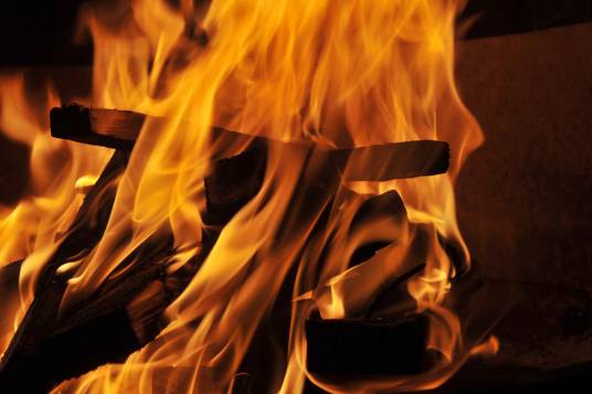 不完全燃烧(石川智晶创作歌曲)