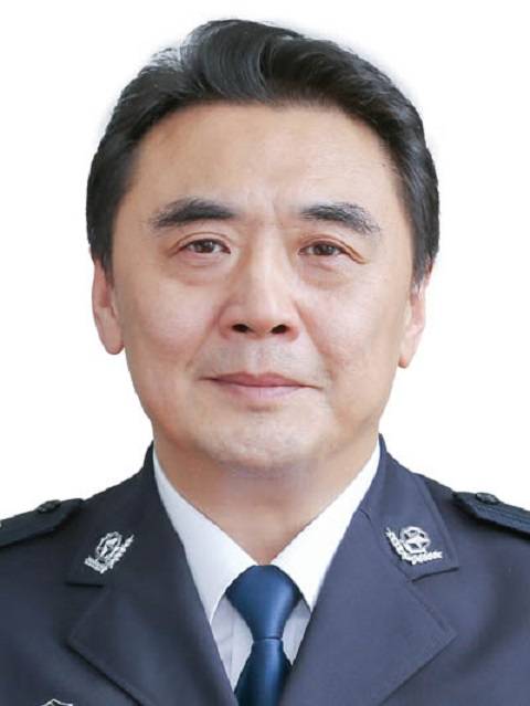 张洪(四川省公安厅党委委员、副厅长、一级警务专员)