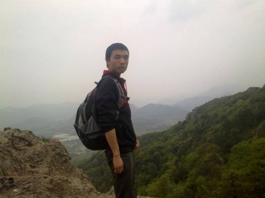 旅行家(以各地旅行为职业的旅行者)