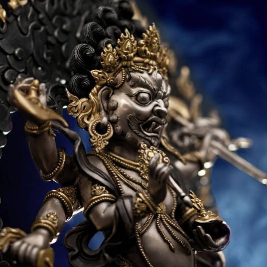 大黑天(摩诃迦罗别称)