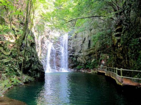 水布垭原生态旅游景区