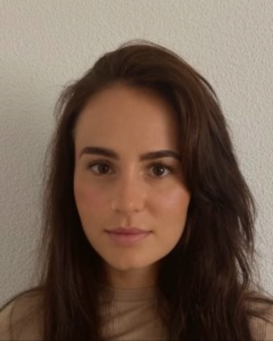 韦罗妮卡·马希尼亚科娃