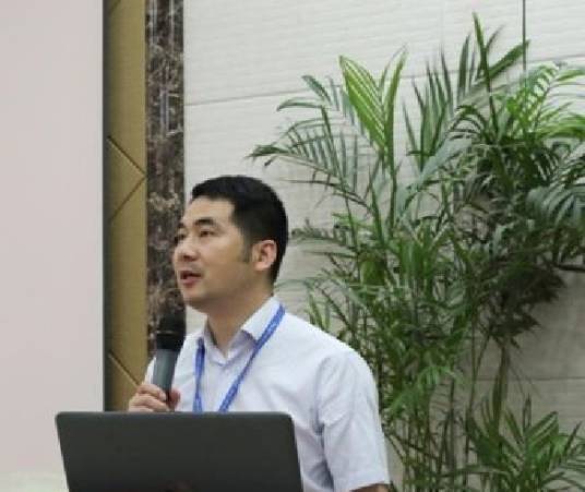 王俊（安徽新华电脑学院电子商务导师）