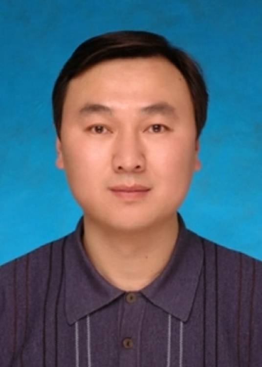 王松(东北财经大学法学院教授)