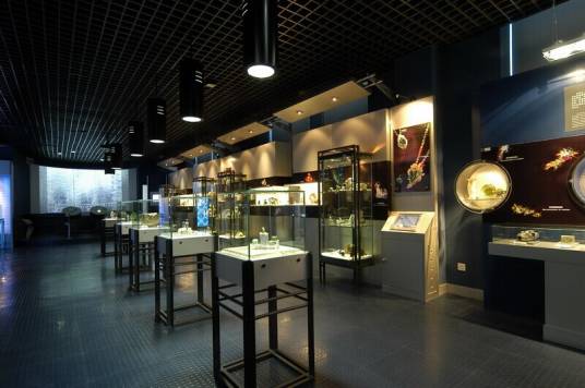 商业空间展示设计（商业空间展示设计具有广泛性和多样性的特点）