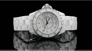 香奈儿J12两地时钛陶瓷手表