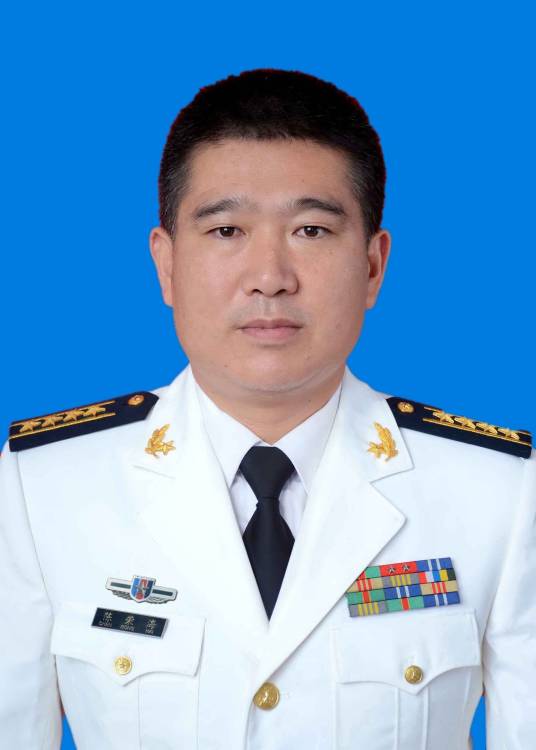 陈荣海（福建省厦门警备区党委副书记、大校司令员）