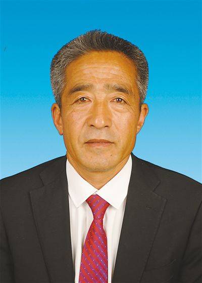 靳志强(甘肃省秦安县兴国镇郑川村果农协会理事长)
