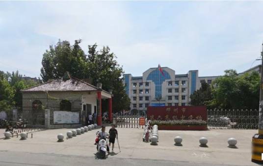 邓州市第六高级中学
