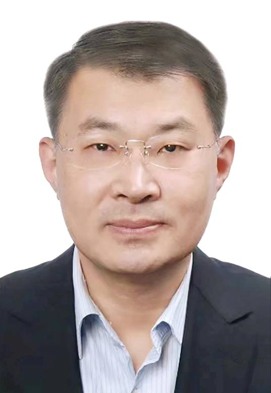 张君(青岛地铁集团党委书记、董事长)