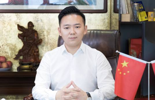 张宏(中国烹饪大师、西式面点师)