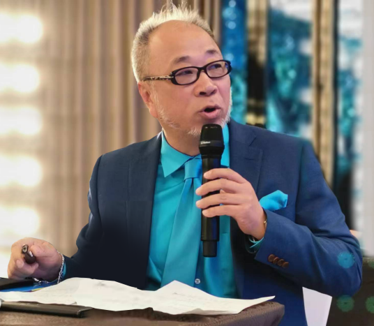 王卫(江苏省政协常委、江苏省工商联总商会副会长)