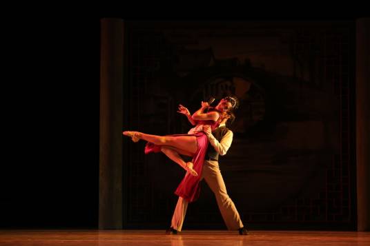 情缘(《情缘》——邓一江编创中型舞剧)