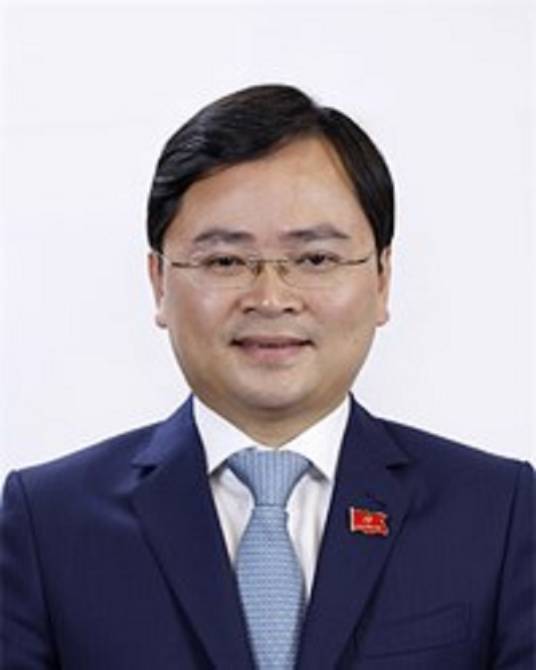 阮英俊(越共中央委员、北宁省委书记)