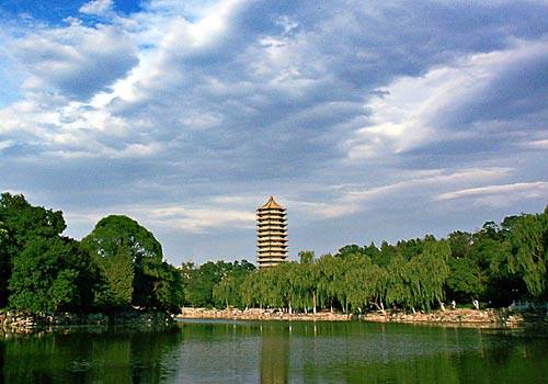 未名湖(闽江学院未名湖)