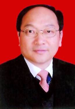 张向东（罗田县人大常委会副主任）