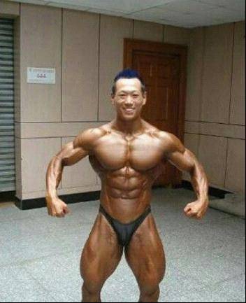 王华(健身健美冠军)