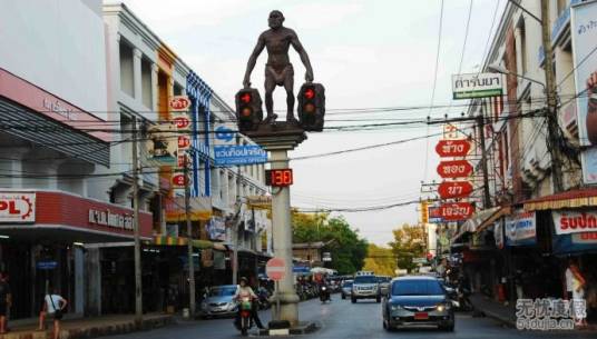 甲米镇(甲米河入海口处的小镇)