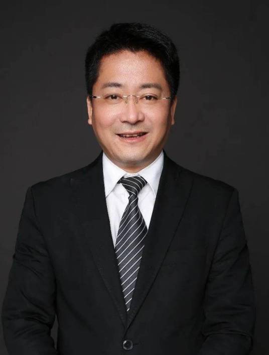 刘雪松(俄罗斯工程院外籍院士、药学与中药学专家、制药工程专家)