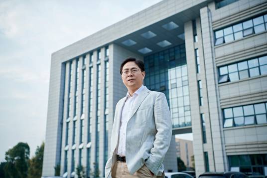 高毅(益丰大药房连锁股份有限公司董事长)